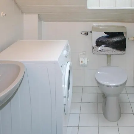Stunning In Kirchheim With 4 Bedrooms And Wifi *
