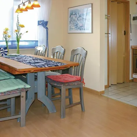 別荘 Stunning In Kirchheim With 4 Bedrooms And Wifi