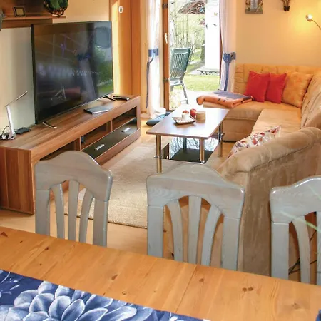 Stunning In Kirchheim With 4 Bedrooms And Wifi 別荘 *