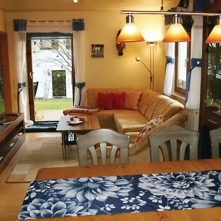 Stunning In Kirchheim With 4 Bedrooms And Wifi